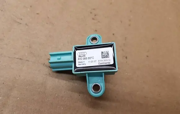 Audi A5 8T 8F Airbag deployment crash/impact sensor 8K0955557C 5WK4380902