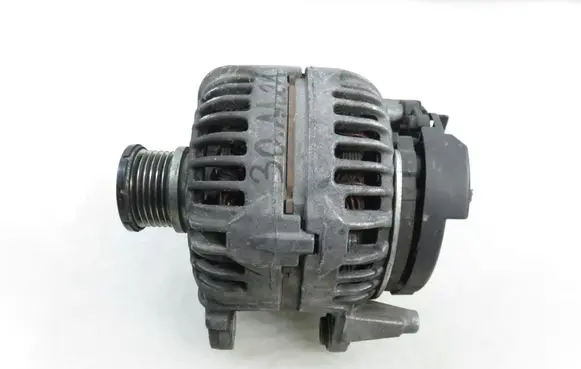 Audi A4 S4 B8 8K Generator/alternator 01245251147 03G903016E