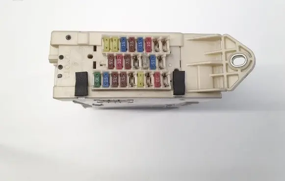 Lexus IS 220D-250-350 Fuse box set 8273053022