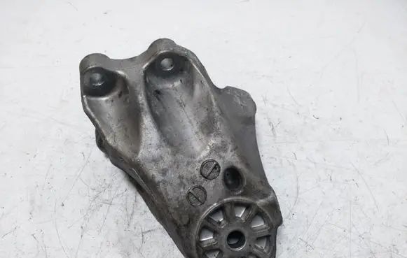 Audi Q7 4L Engine mounting bracket 7L6199307