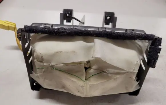 Mitsubishi Grandis Passenger airbag MN151933 E00023406P2G