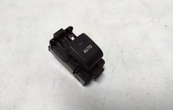 Toyota Prius (XW30) Electric window control switch 192801
