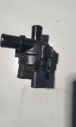 Nissan Qashqai Electric auxiliary coolant/water pump