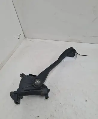Volvo S80 Accelerator throttle pedal 30636004