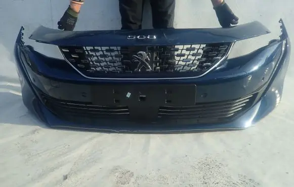 Peugeot 508 Front bumper