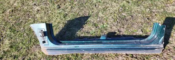Nissan Terrano Sill