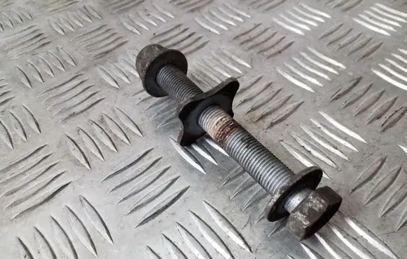 Volkswagen Sharan Rear suspension camber bolt 