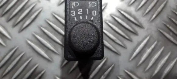 Nissan Terrano Headlight level height control switch 251900F000 006969-00