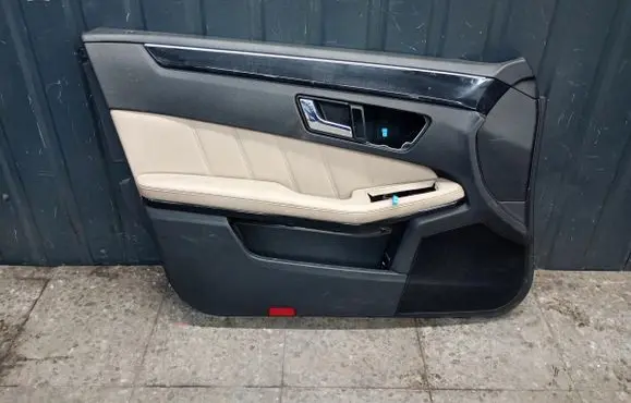 Mercedes-Benz E W212 Front door card panel trim 2127201770