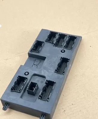 Jaguar I-Pace Comfort/convenience module JPLA14F041BG 5AK714F10