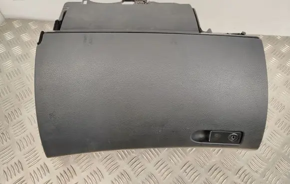 Mercedes-Benz C W204 Glove box A2046803391