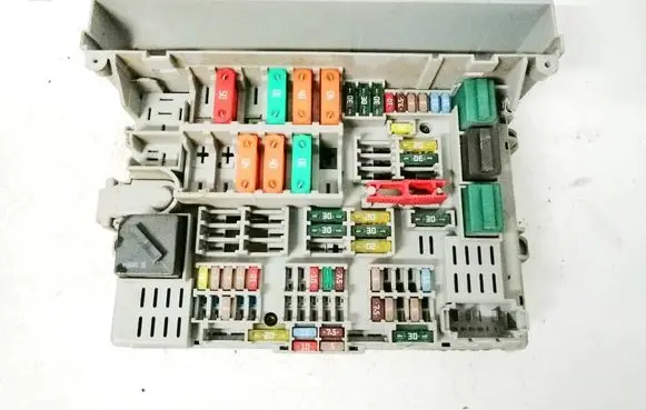 BMW 3 E90 E91 Fuse box set 690662206 18845.000.002a