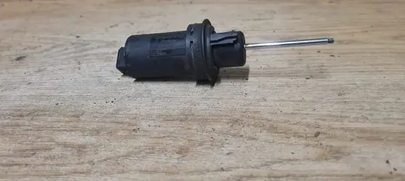 Volvo S80 Brake pedal sensor switch 9441116