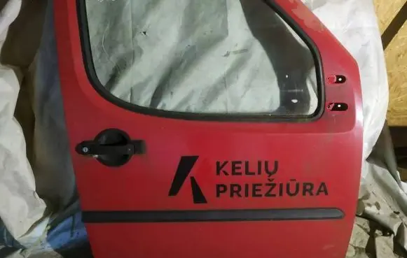 Fiat Doblo Front door RAUDONOS