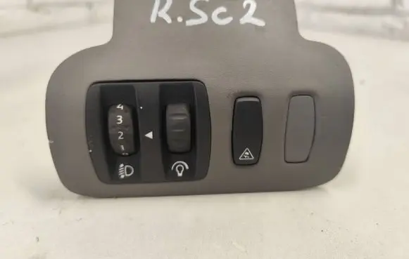Renault Scenic II - Grand scenic II Headlight level height control switch 8200140984