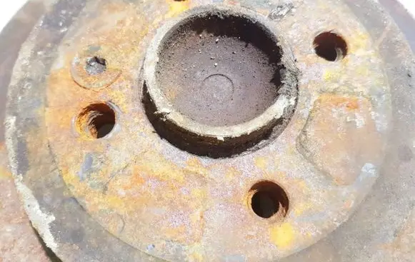Mini One - Cooper R50 - 53 Rear wheel hub