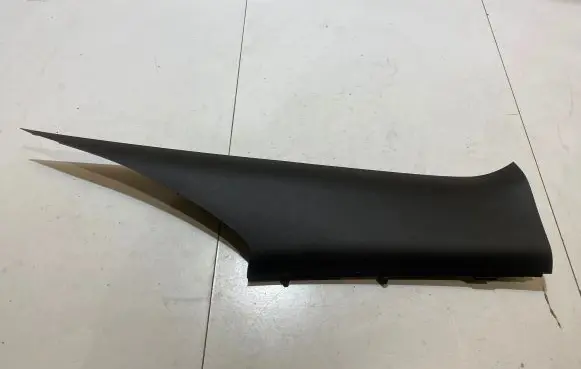 Ford Mustang VI (C) pillar trim FR3B6331011AFW