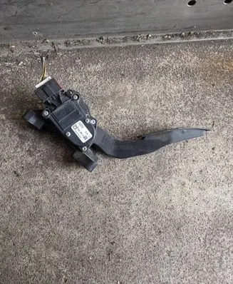 Opel Vectra C Accelerator throttle pedal 9186724