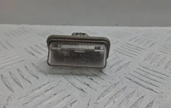 Toyota Avensis T250 Number plate light 8127005042