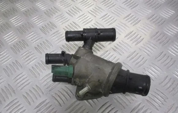 Alfa Romeo 147 Thermostat housing 