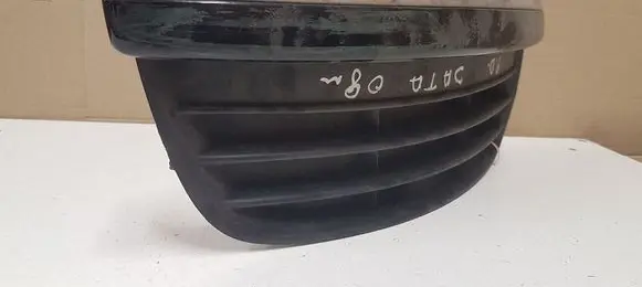 Volkswagen Jetta V Front bumper lower grill 1K0853666J