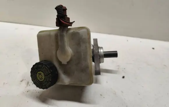 Volvo V70 Master brake cylinder 8646009