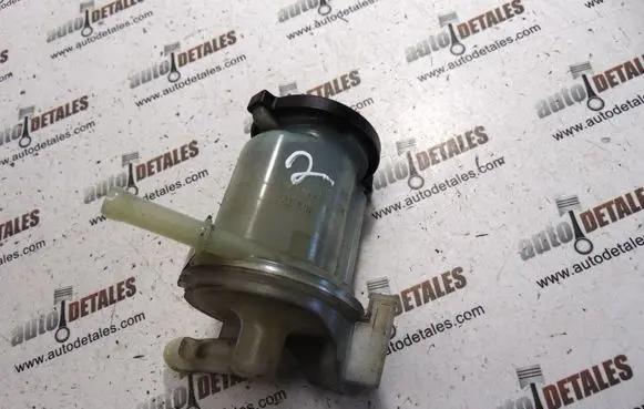 Toyota Avensis T250 Power steering fluid tank/reservoir