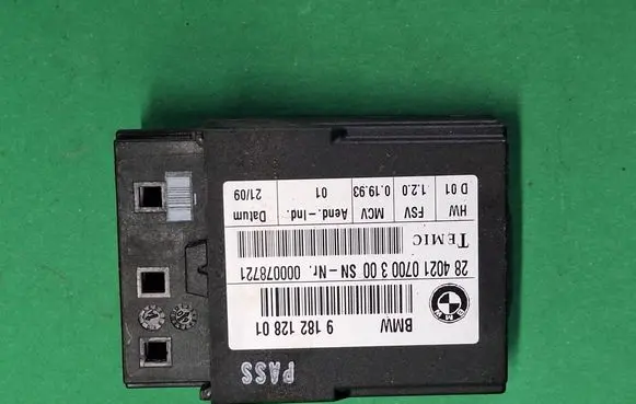 BMW 5 E60 E61 Seat control module 9182128 000078721 2840210700300