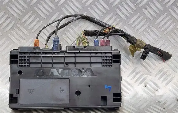 Volvo XC40 Fuse box set P32334157