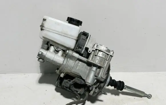 Volkswagen Golf VII Master brake cylinder 5QE614105AQ 5QE614105AT 13704