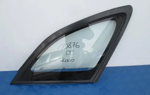 Mazda 323 Rear side window