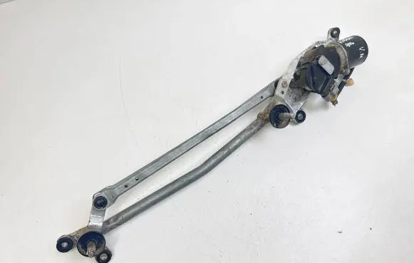 Front wiper linkage