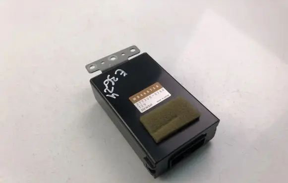 Mitsubishi Pajero Other control units/modules MR460758