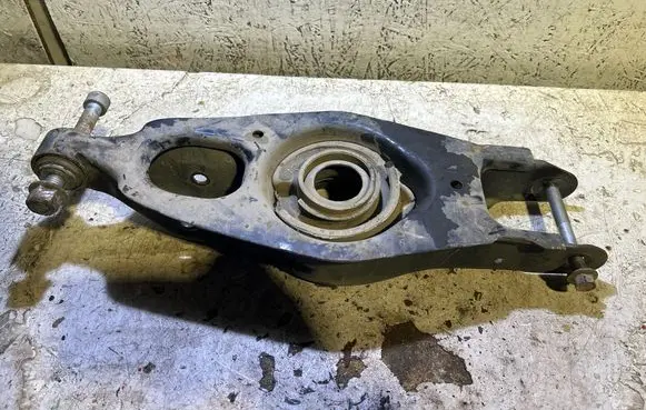 Dodge Charger Rear upper control arm/wishbone