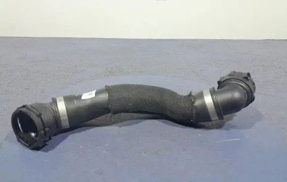 BMW X5 E53 Engine coolant pipe/hose 8596052