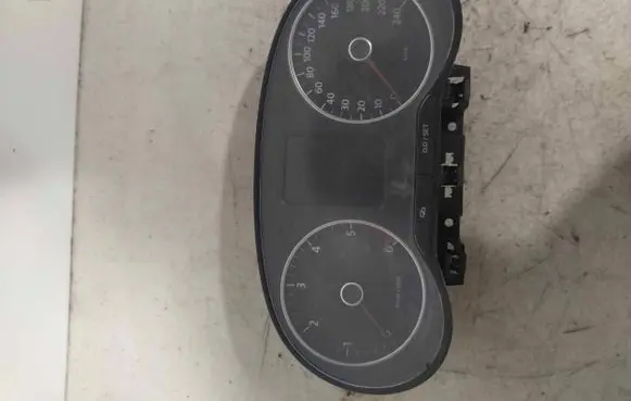 Volkswagen Polo V 6R Speedometer (instrument cluster) 6R0920861F 1020700992