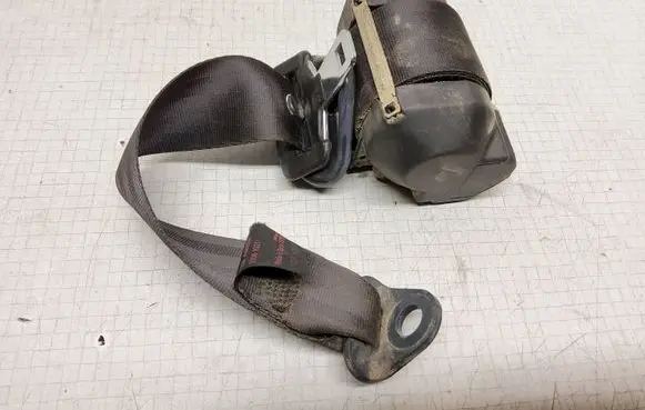 Citroen Berlingo Rear seatbelt 33008321 044069 43594