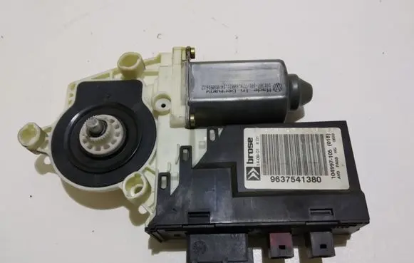 Citroen C5 Front door window regulator motor 9637541380