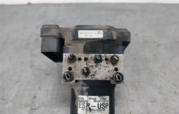 KIA Carens II ABS Pump 58920-1D300
