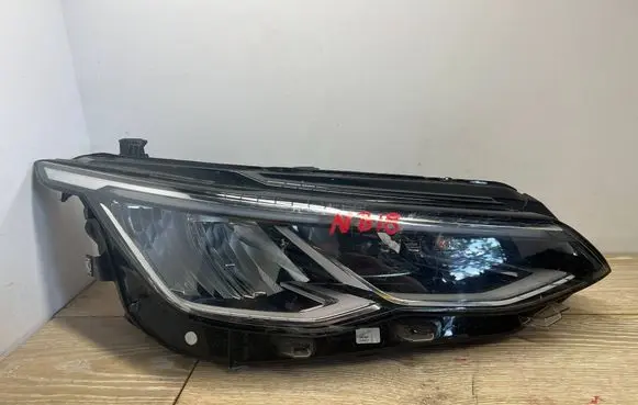 Volkswagen Golf VIII Headlight/headlamp 5H1941006C