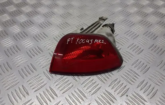 Ford Focus Rear bumper light 5M51-15K273-AA