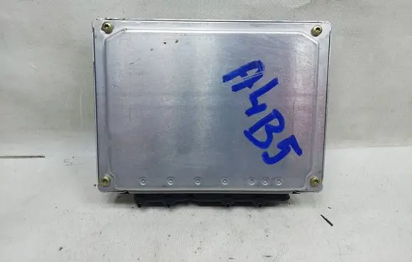 Audi A4 S4 B5 8D Engine control unit/module 8D0907558E-KASACJ 0261204805 8D0907558E
