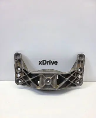BMW 5 E60 E61 Gearbox mounting bracket 6761106