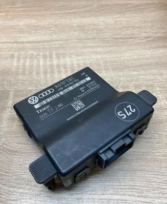 Volkswagen Touran I Gateway control module 1K0907530E 1K0907951 0325