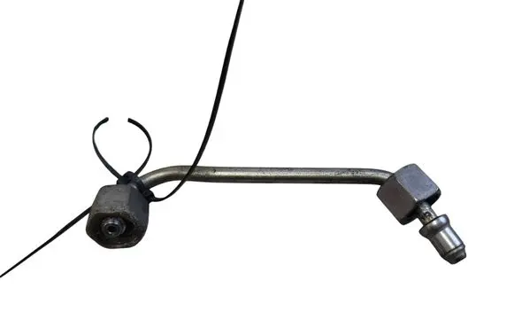 Fuel injector supply line/pipe