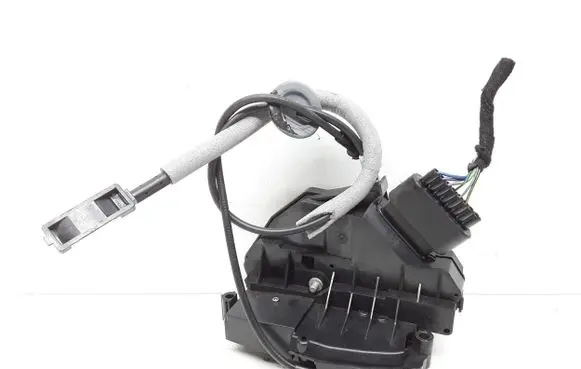 Volvo S60 Front door lock 31301740
