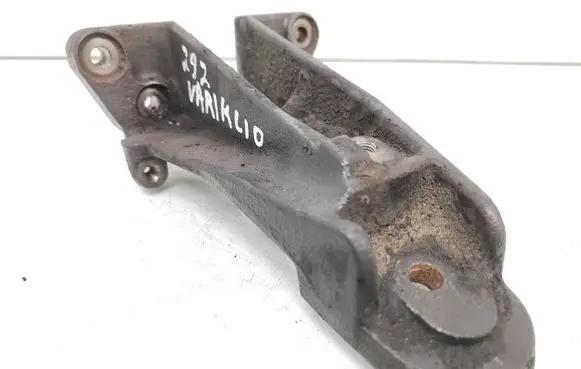 Suzuki Grand Vitara II Engine mounting bracket