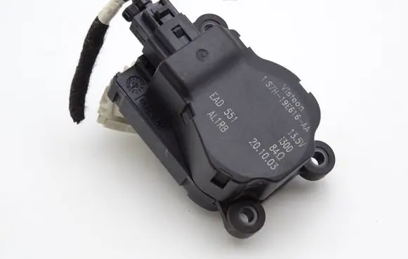 Ford Mondeo Mk III Air flap motor/actuator 1S7H19E616AA