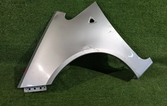 Mitsubishi Colt Fender 