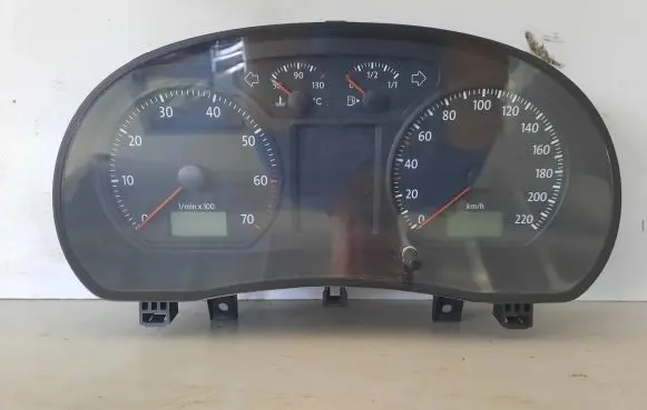 Volkswagen Polo IV 9N3 Speedometer (instrument cluster) 6Q0920803E
